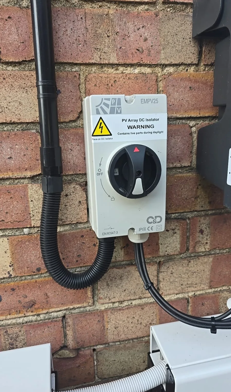 DC isolator
